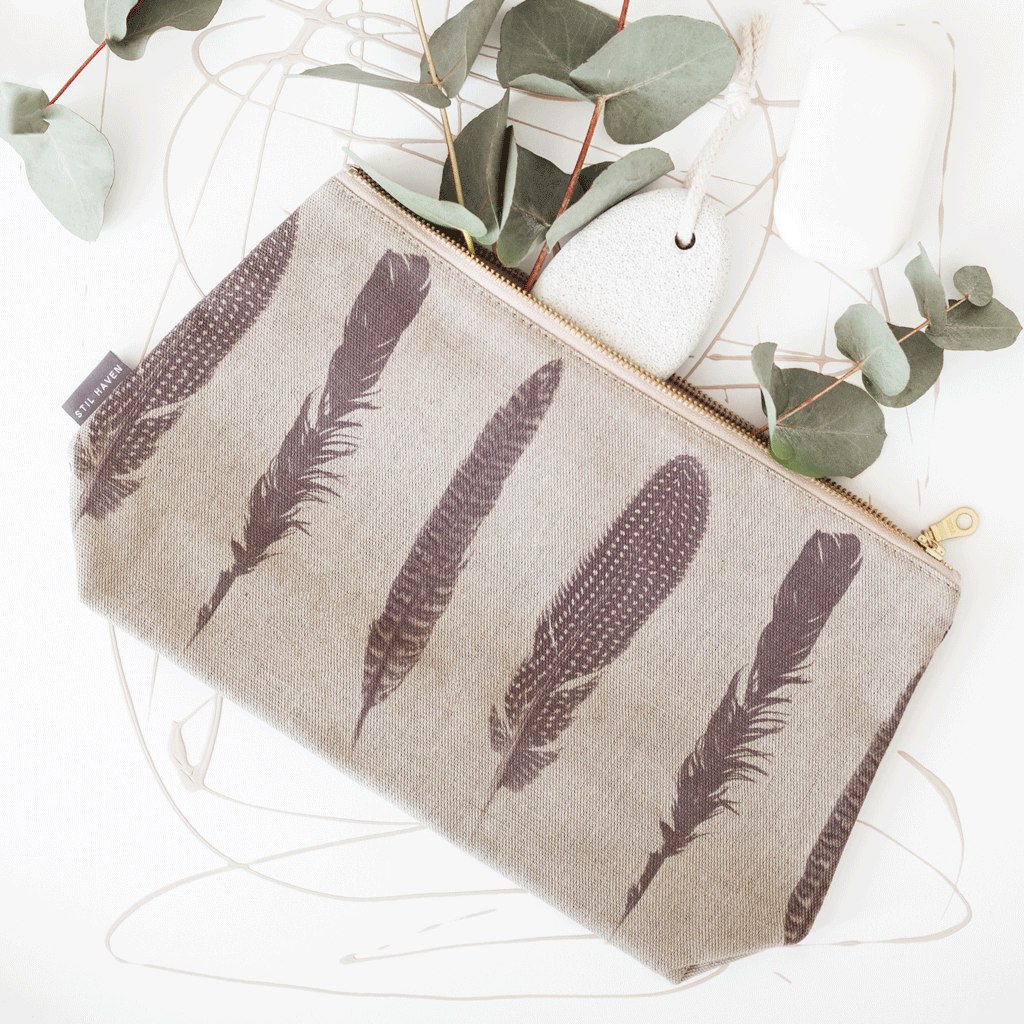 Stil Haven feather wash bag toiletry bag